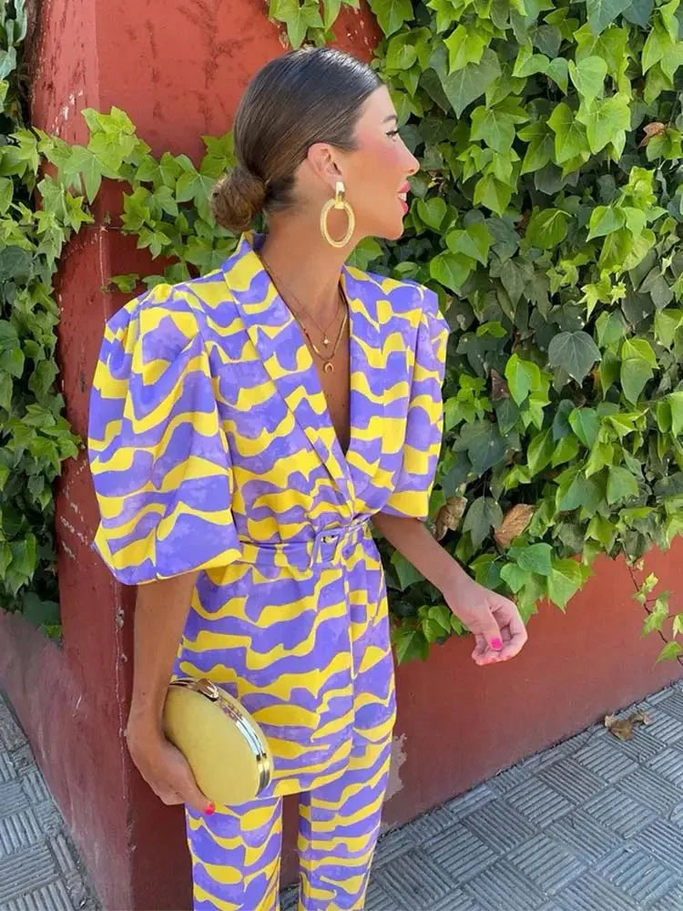 Elise Nevers | Women's Complete Modern and Impressive Ensemble