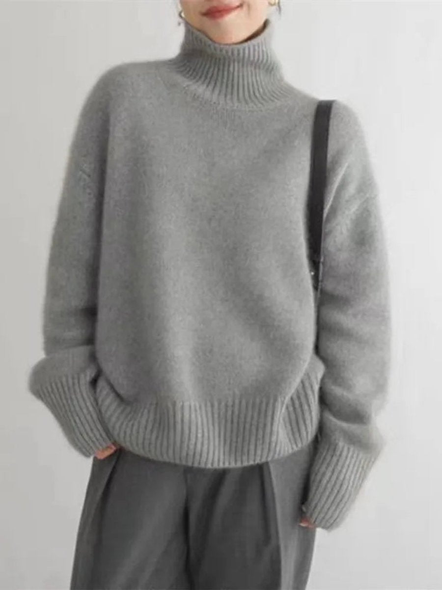Camille Trell | Women's Oversized Turtleneck Cashmere Knit Sweater