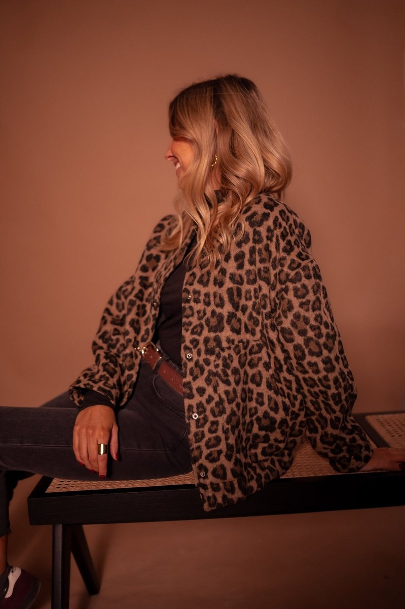 Renee Lacroix | Women's Oversized Leopard Print Snap-Button Quilted Jacket