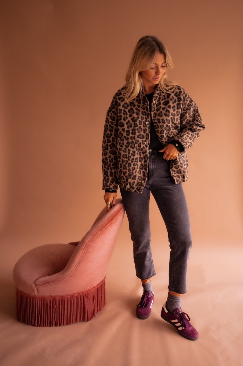 Renee Lacroix | Women's Oversized Leopard Print Snap-Button Quilted Jacket